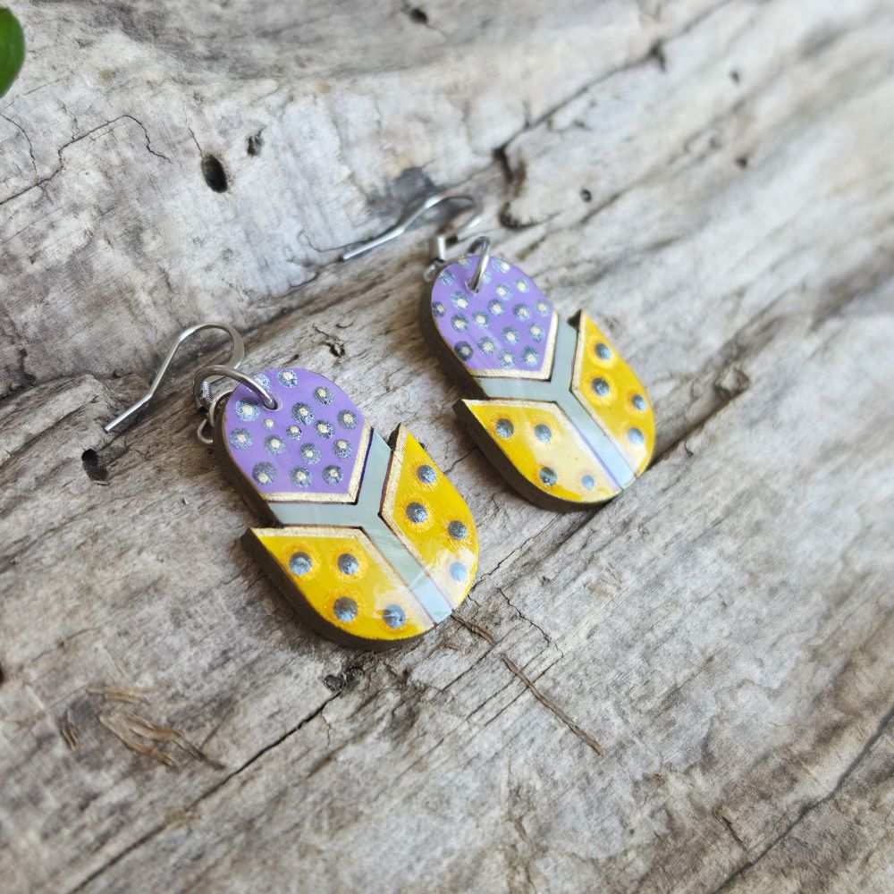 wooden-earrings-flower-bud